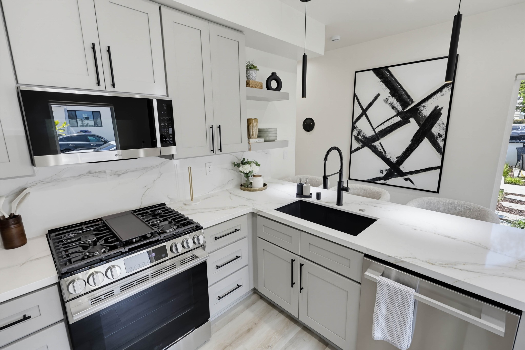 Virtual tour photo 20 of 38 for 424 Arbor Dr
