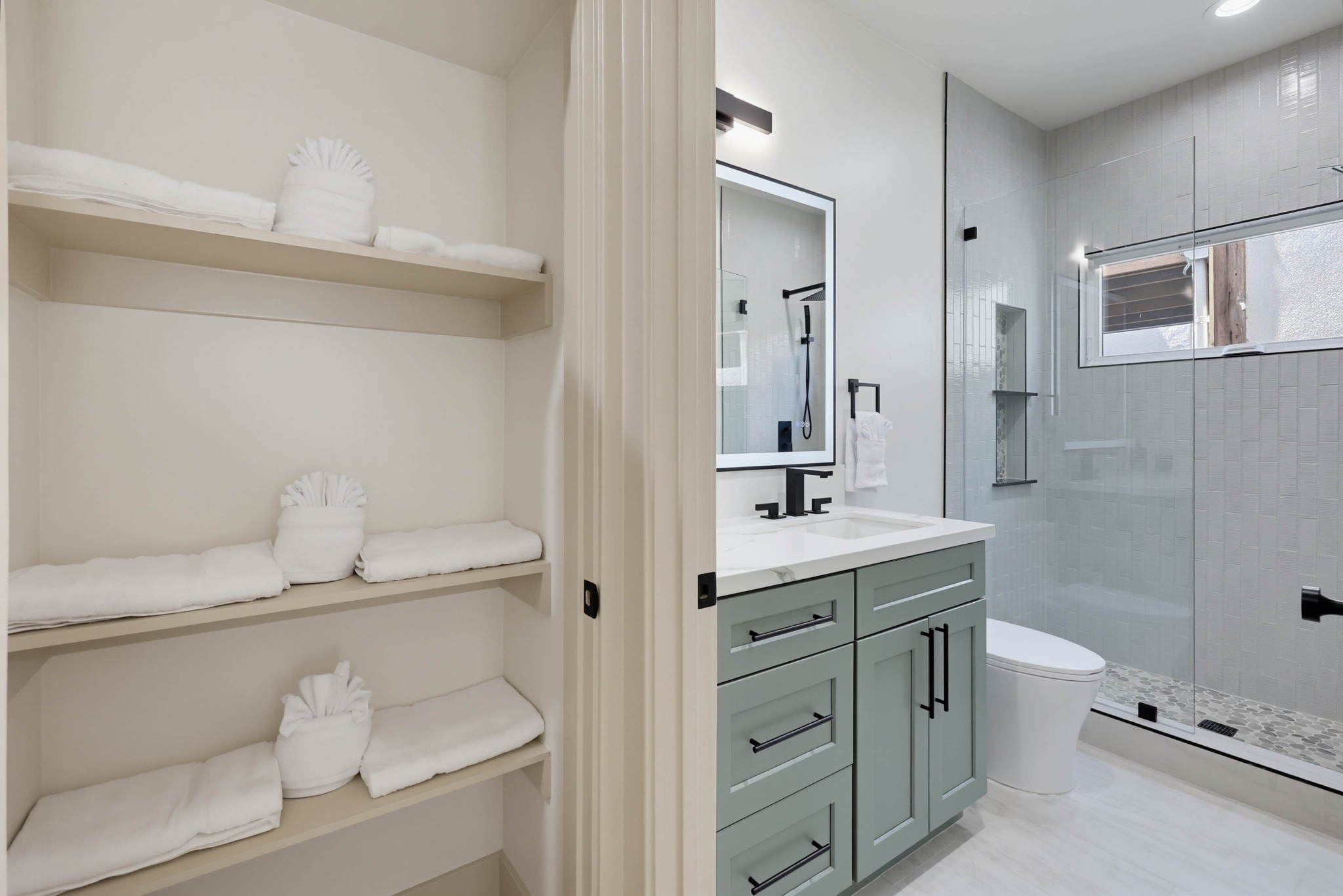 Virtual tour photo 26 of 38 for 424 Arbor Dr