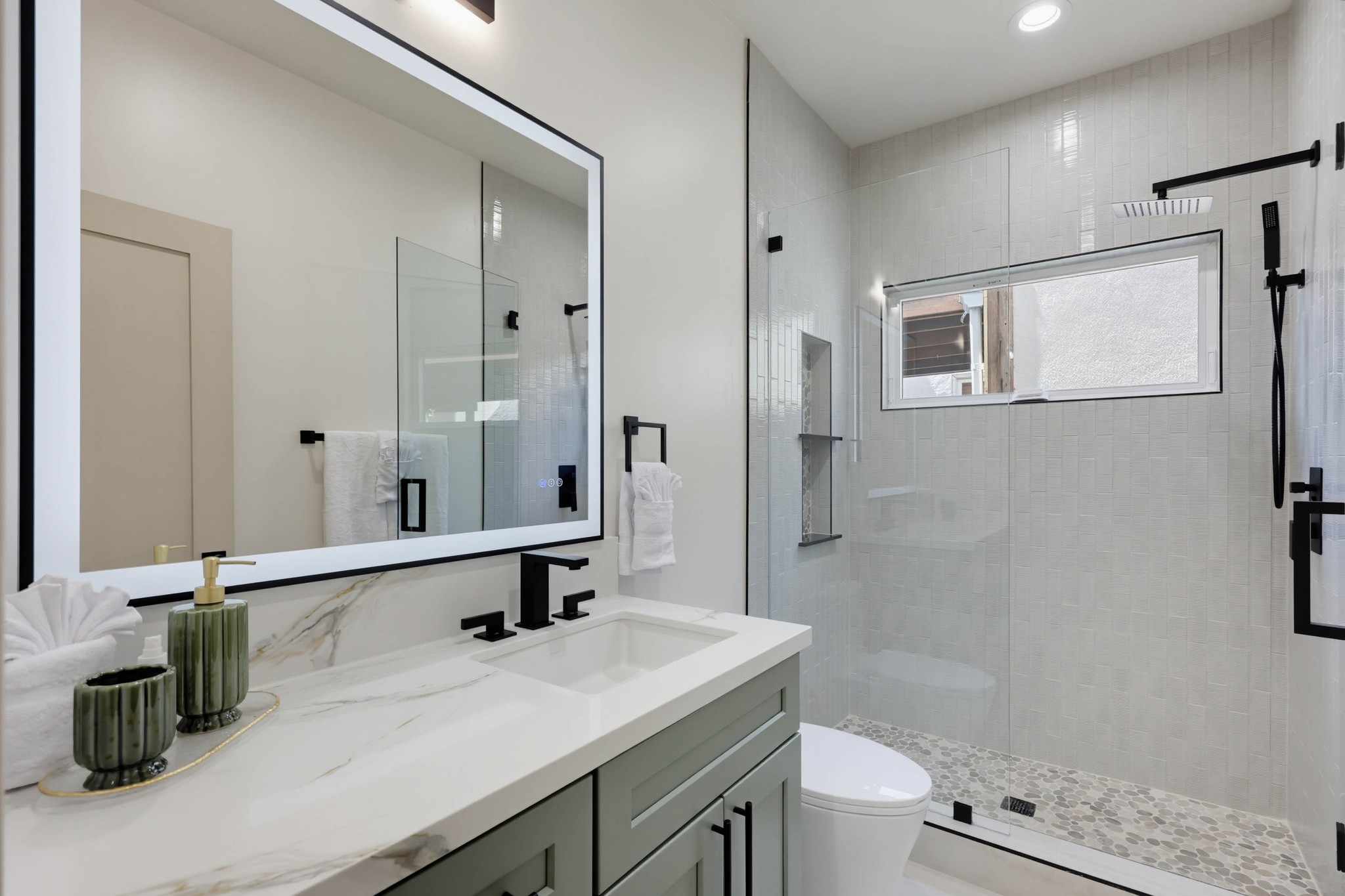 Virtual tour photo 27 of 38 for 424 Arbor Dr
