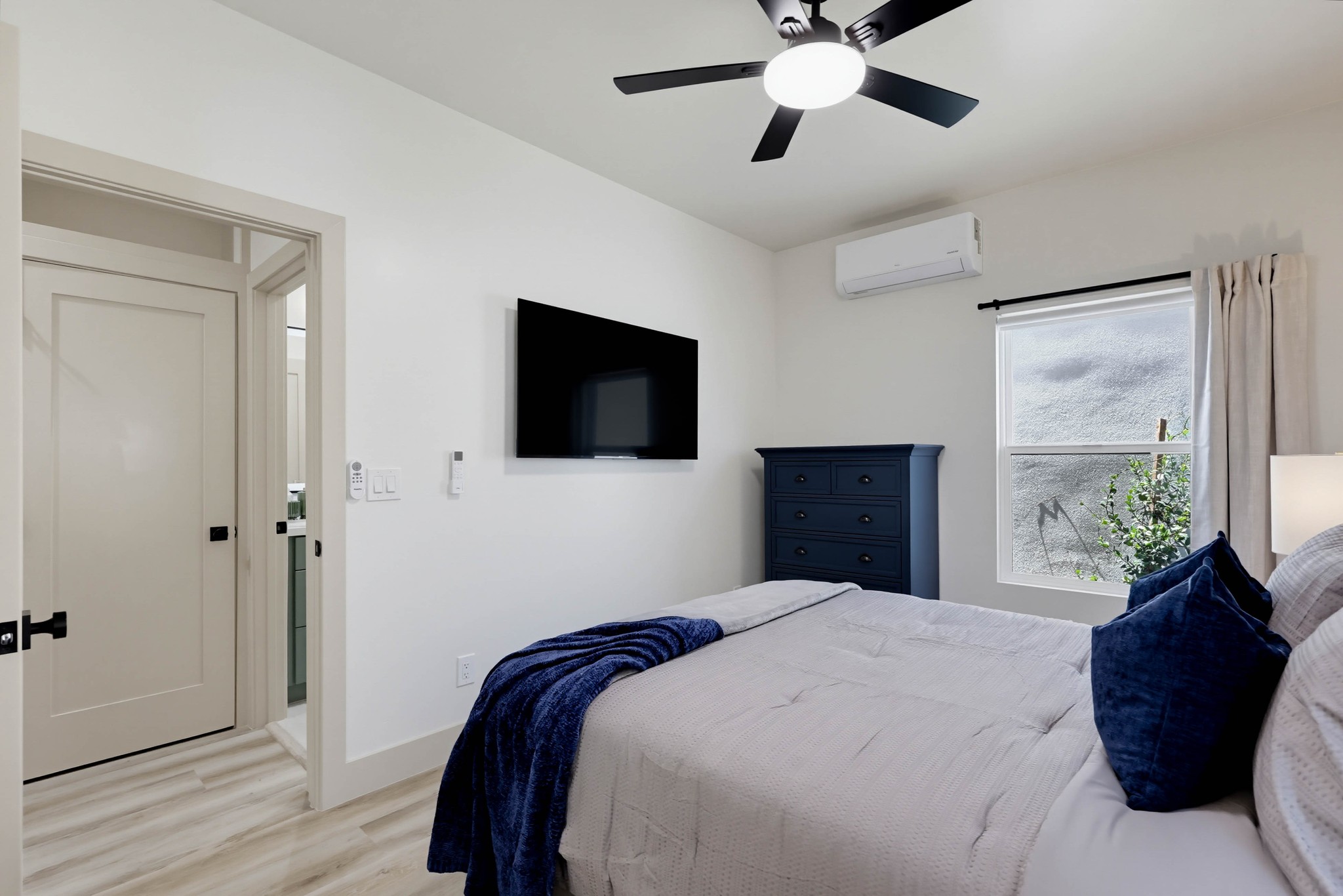 Virtual tour photo 33 of 38 for 424 Arbor Dr
