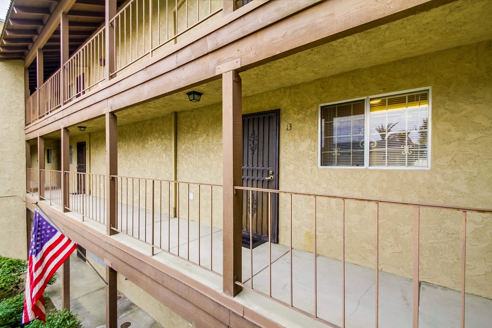 Virtual tour photo 9 of 38 for 4240 Menlo Ave #13