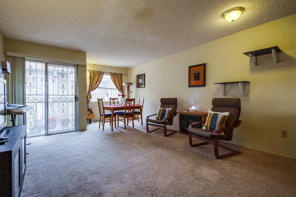 Virtual tour photo 12 of 38 for 4240 Menlo Ave #13