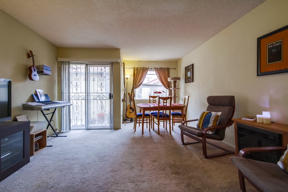 Virtual tour photo 13 of 38 for 4240 Menlo Ave #13