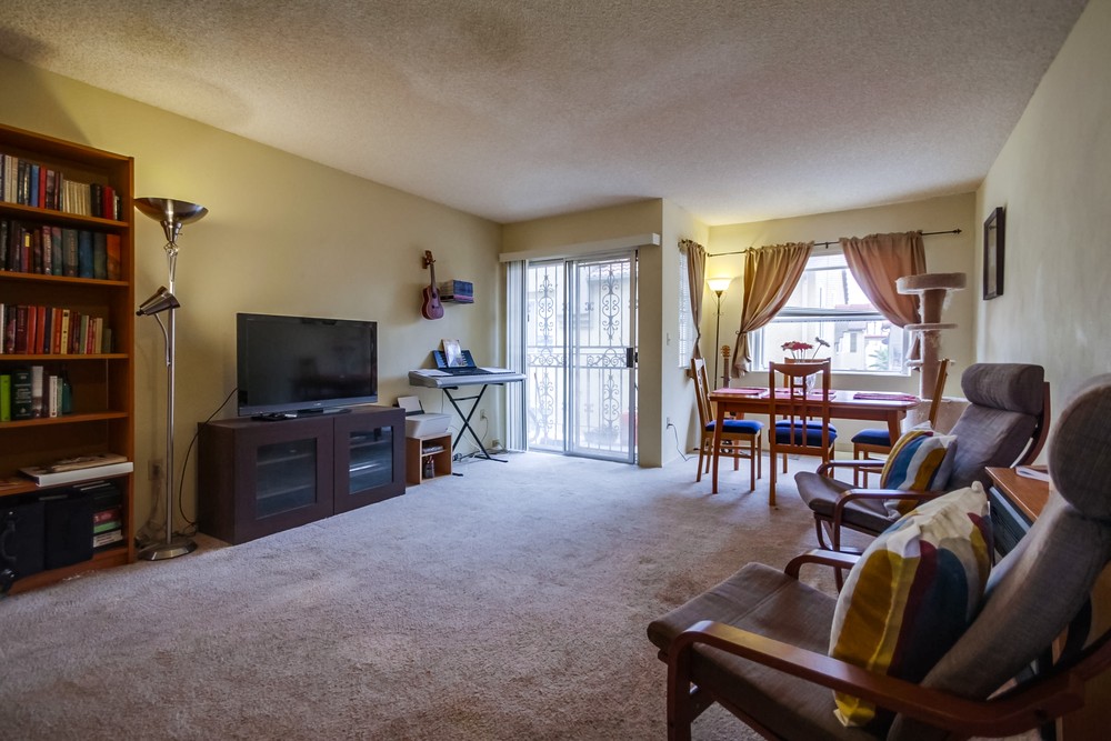 Virtual tour photo 14 of 38 for 4240 Menlo Ave #13