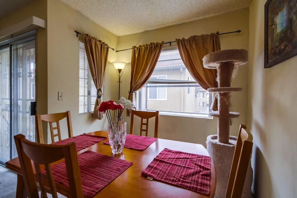 Virtual tour photo 15 of 38 for 4240 Menlo Ave #13
