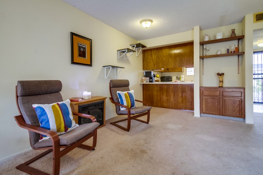 Virtual tour photo 18 of 38 for 4240 Menlo Ave #13