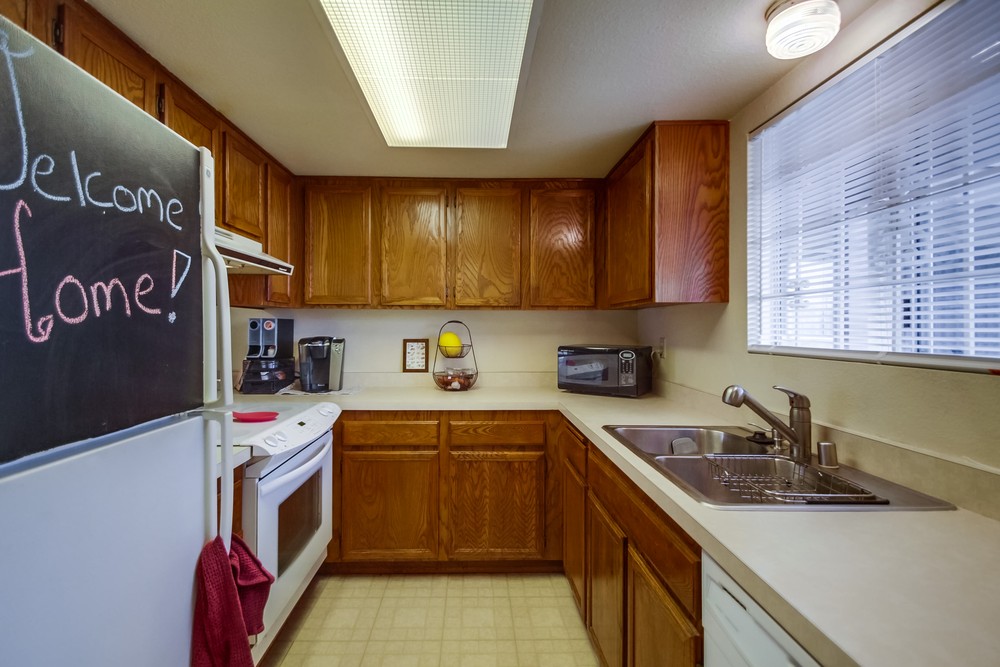 Virtual tour photo 24 of 38 for 4240 Menlo Ave #13