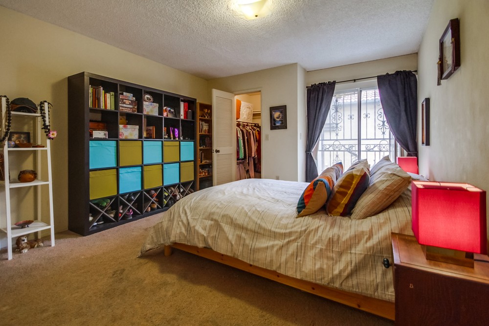 Virtual tour photo 30 of 38 for 4240 Menlo Ave #13