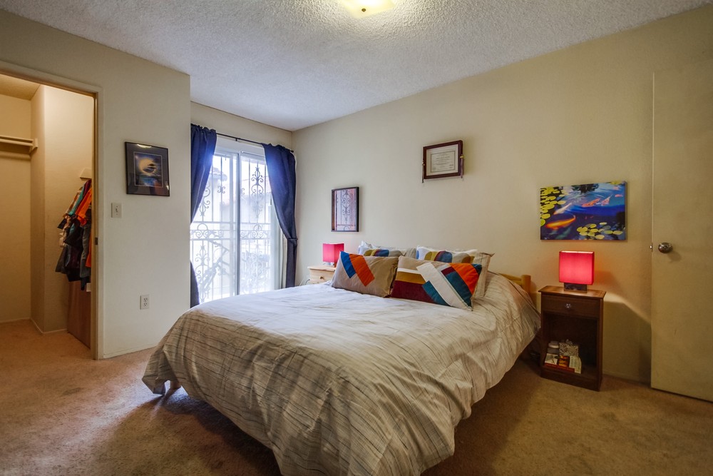 Virtual tour photo 31 of 38 for 4240 Menlo Ave #13