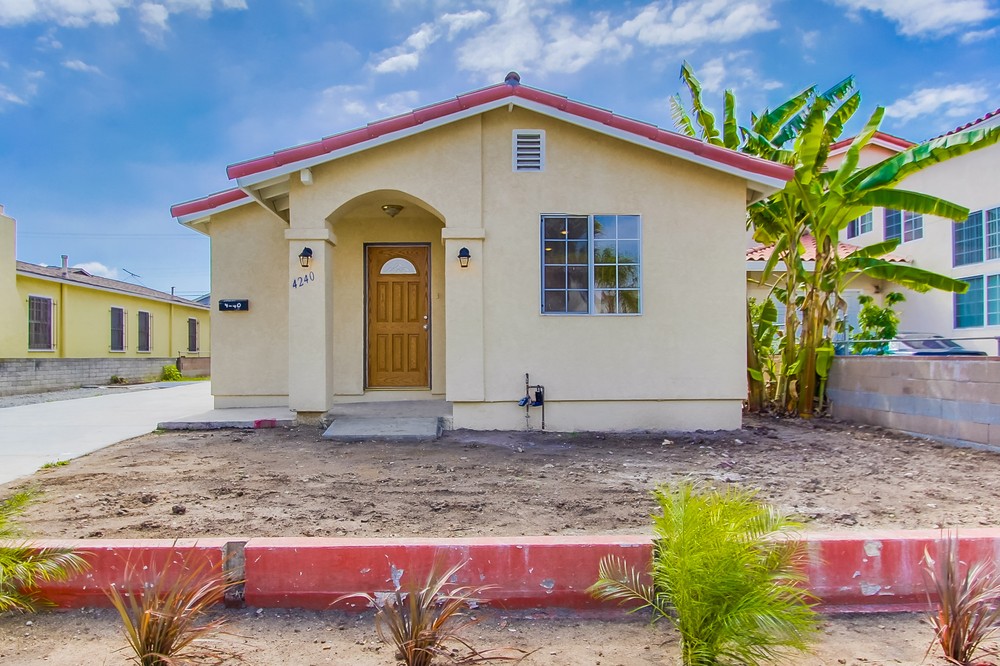 Virtual tour photo 1 of 39 for 4242 47th Street