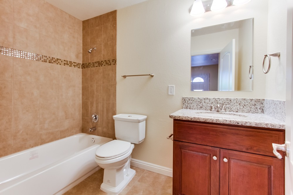 Virtual tour photo 10 of 39 for 4242 47th Street