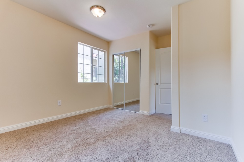 Virtual tour photo 16 of 39 for 4242 47th Street
