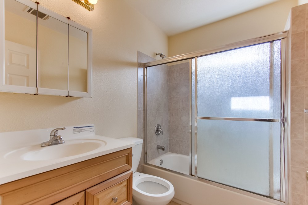 Virtual tour photo 25 of 39 for 4242 47th Street