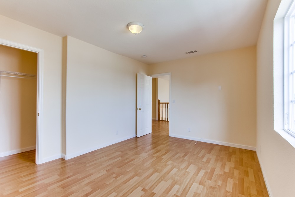 Virtual tour photo 36 of 39 for 4242 47th Street