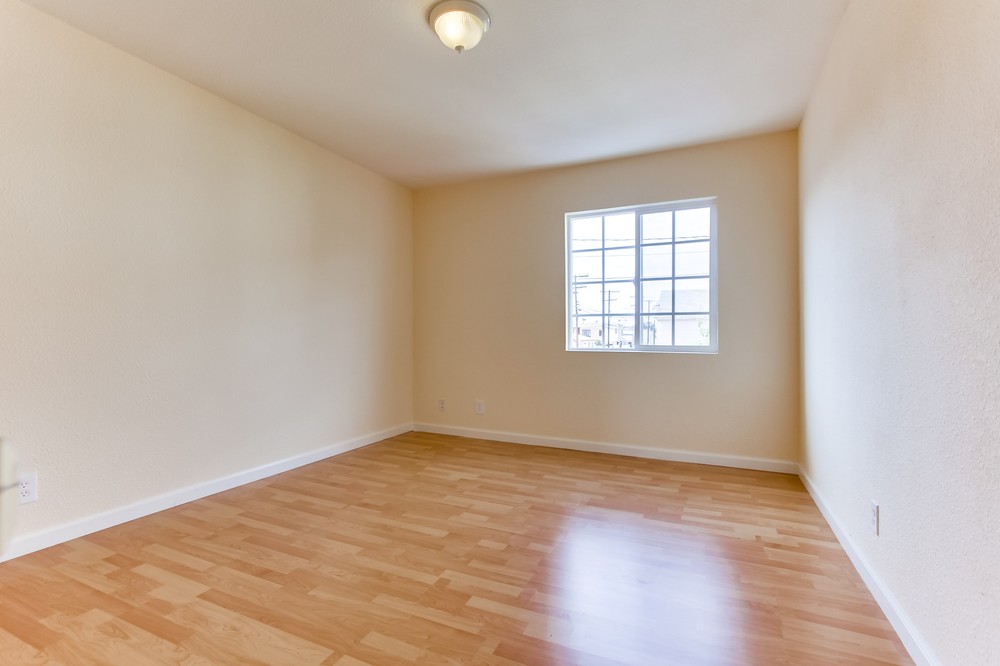 Virtual tour photo 37 of 39 for 4242 47th Street