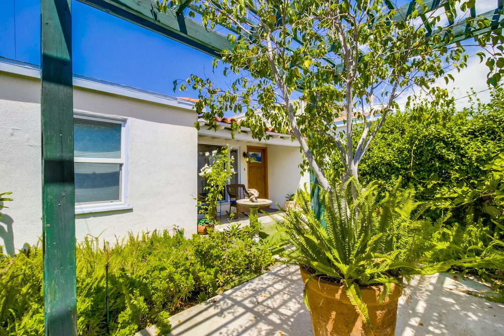 Virtual tour photo 1 of 35 for 4242 Manzanita Dr