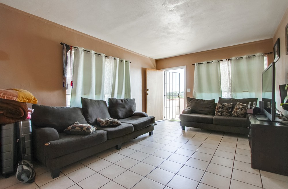 Virtual tour photo 10 of 55 for 4242 Winona Ave