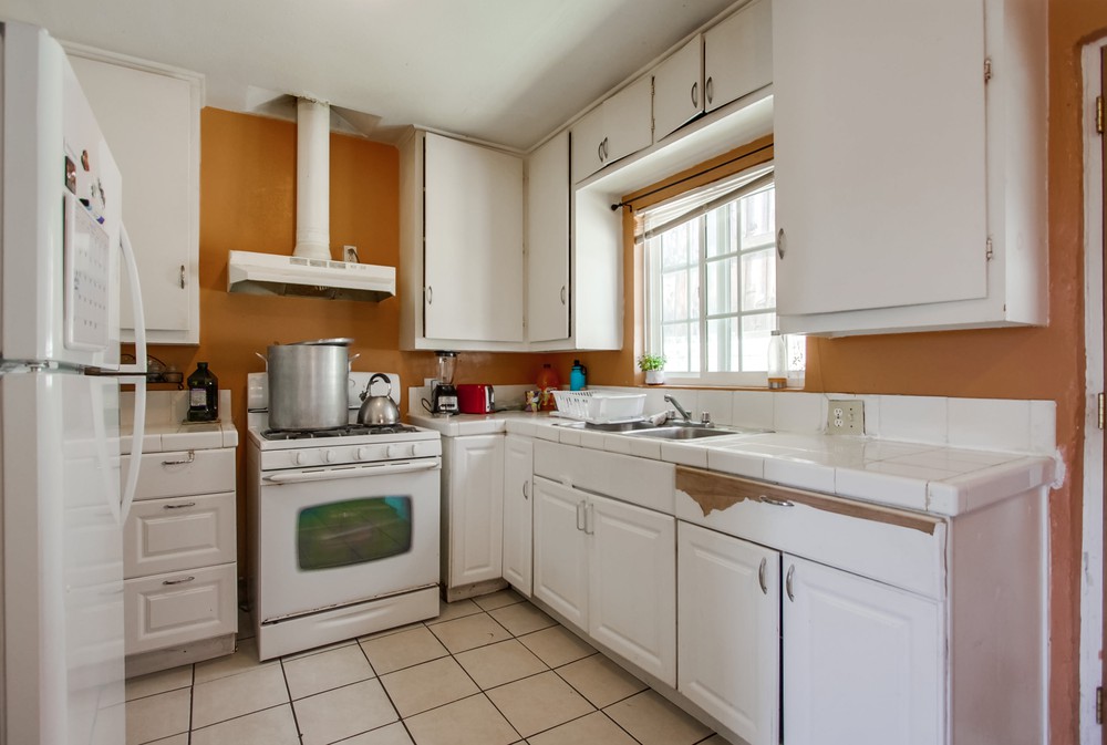 Virtual tour photo 16 of 55 for 4242 Winona Ave