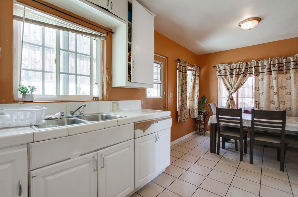 Virtual tour photo 17 of 55 for 4242 Winona Ave
