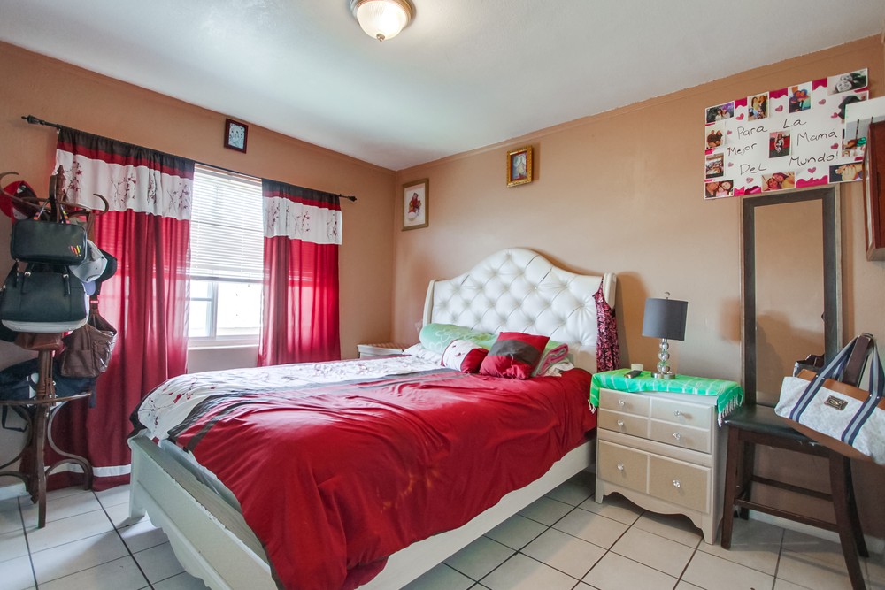 Virtual tour photo 18 of 55 for 4242 Winona Ave