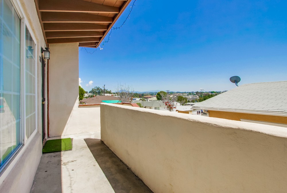 Virtual tour photo 23 of 55 for 4242 Winona Ave