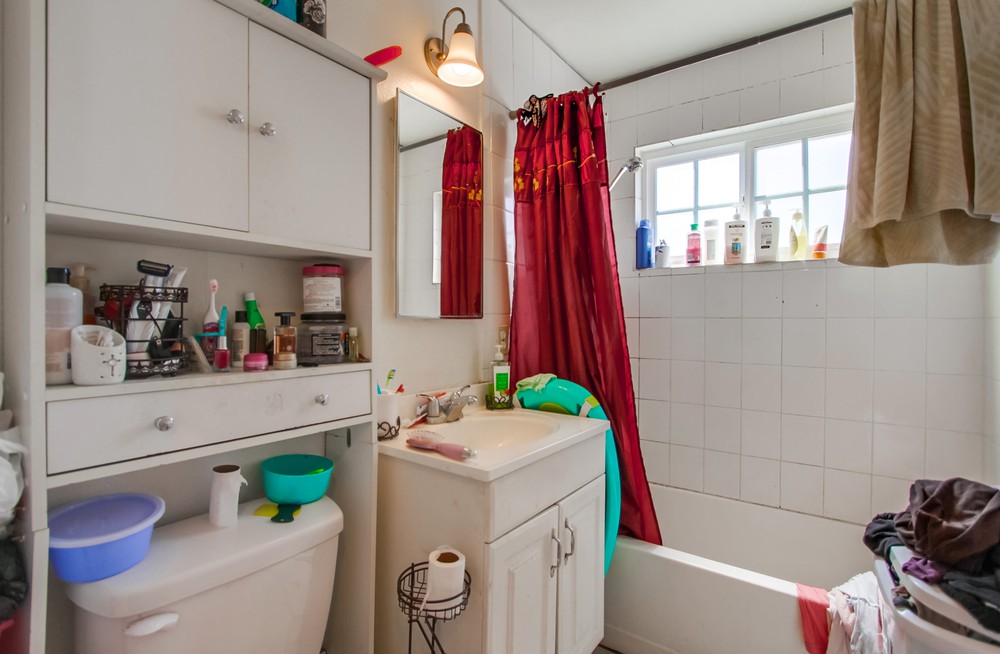 Virtual tour photo 45 of 55 for 4242 Winona Ave