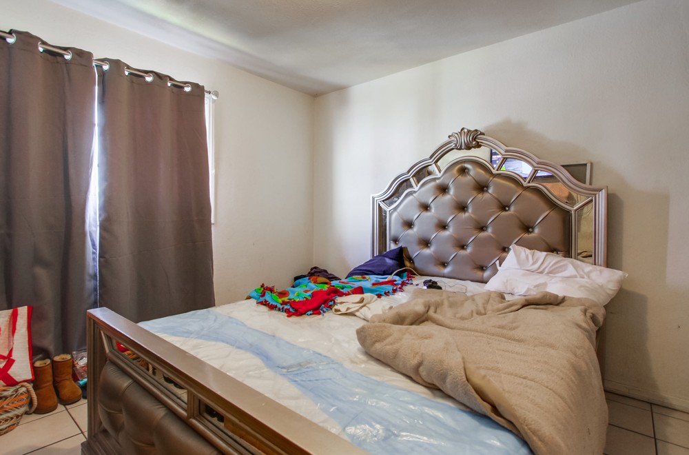 Virtual tour photo 52 of 55 for 4242 Winona Ave