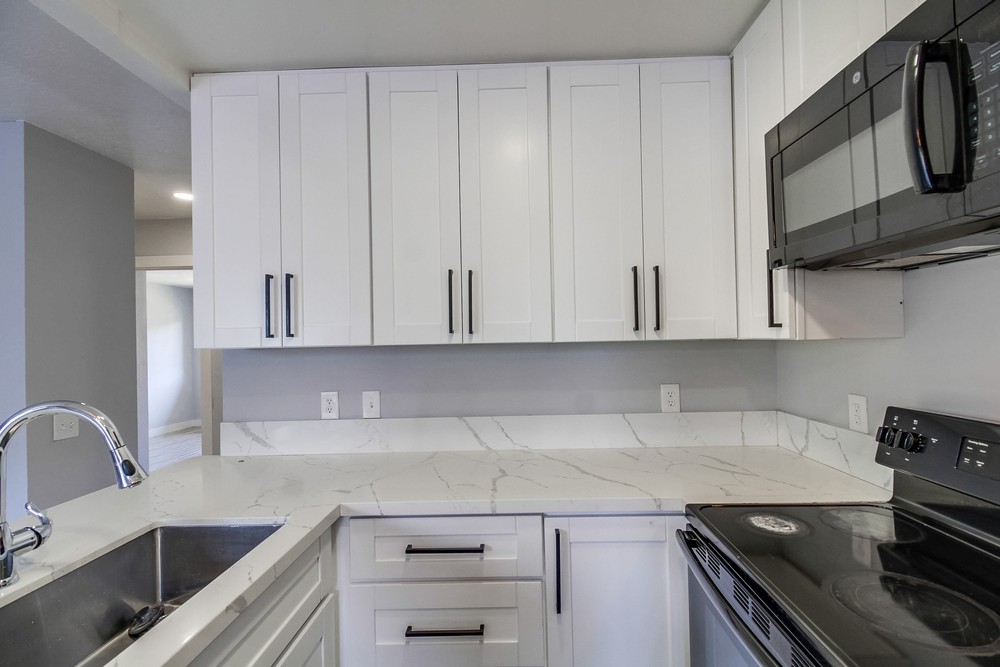 Virtual tour photo 19 of 37 for 4243 Menlo Ave #5