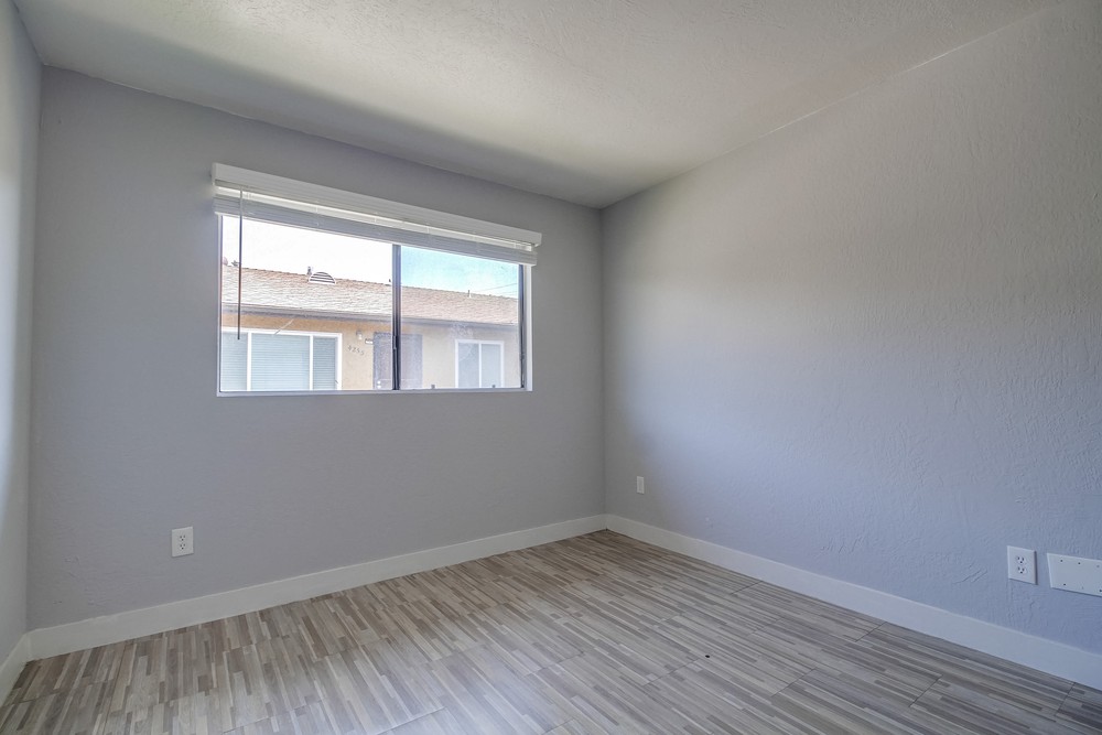 Virtual tour photo 29 of 37 for 4243 Menlo Ave #5
