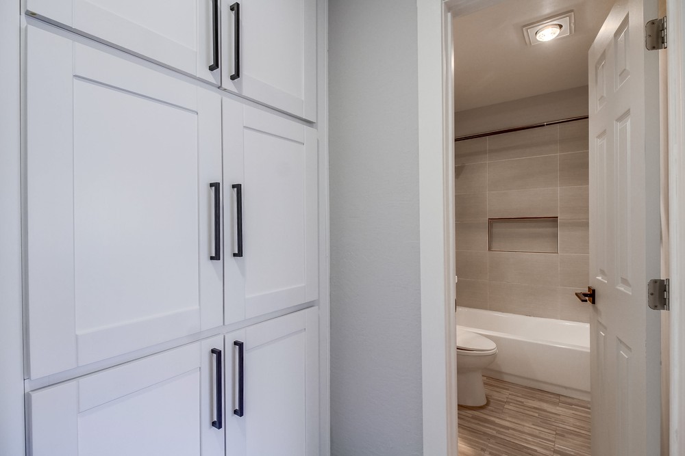 Virtual tour photo 32 of 37 for 4243 Menlo Ave #5
