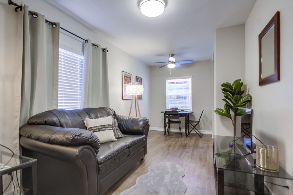 Virtual tour photo 13 of 36 for 4244 1/2 Chamoune Ave #4067