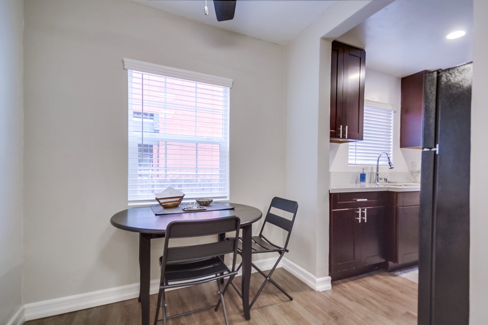 Virtual tour photo 18 of 36 for 4244 1/2 Chamoune Ave #4067