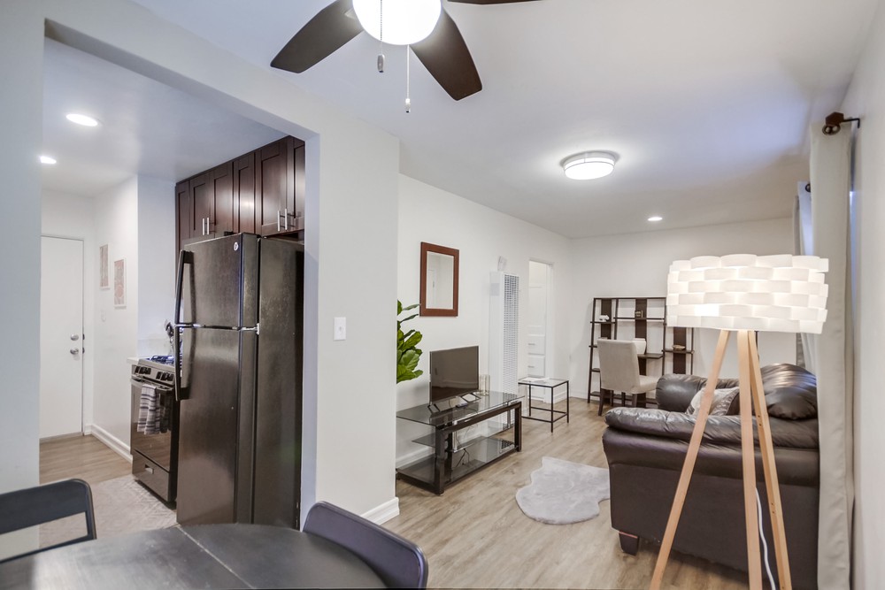 Virtual tour photo 19 of 36 for 4244 1/2 Chamoune Ave #4067