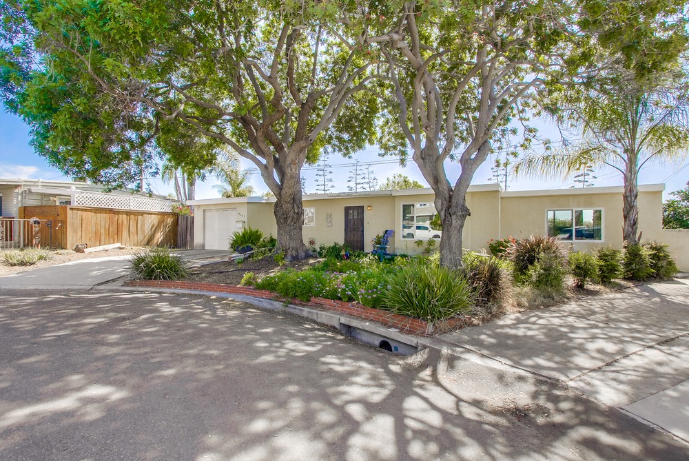Virtual tour photo 1 of 60 for 4247 View Pl