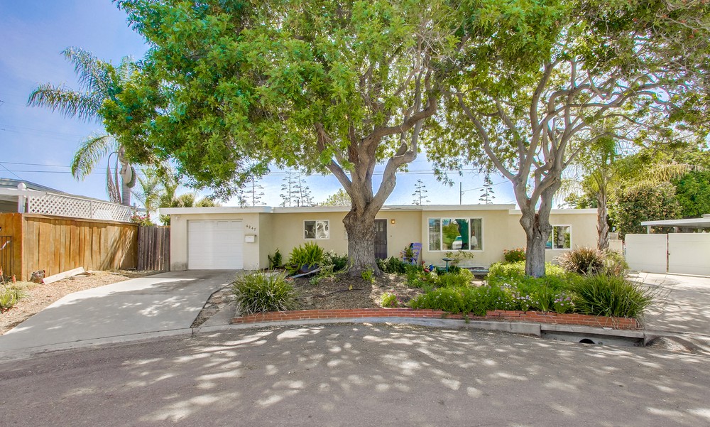 Virtual tour photo 3 of 60 for 4247 View Pl