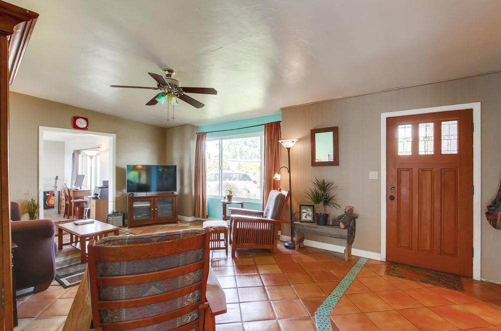 Virtual tour photo 11 of 60 for 4247 View Pl