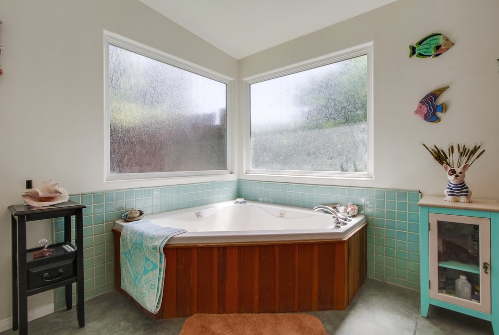 Virtual tour photo 35 of 60 for 4247 View Pl