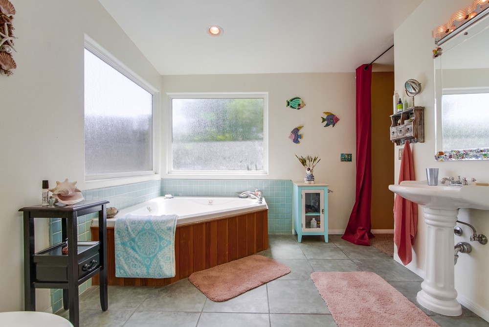 Virtual tour photo 36 of 60 for 4247 View Pl