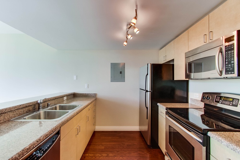 Virtual tour photo 8 of 33 for 425 Beech Street #1202