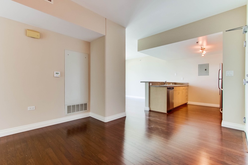Virtual tour photo 11 of 33 for 425 Beech Street #1202