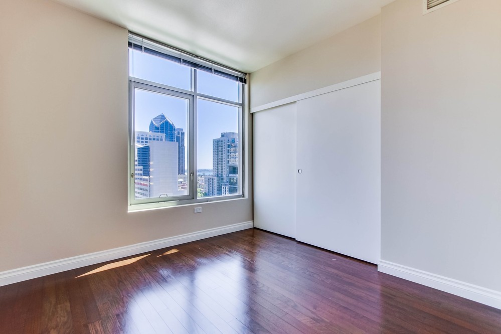 Virtual tour photo 17 of 33 for 425 Beech Street #1202