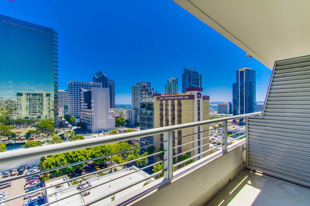 Virtual tour photo 21 of 33 for 425 Beech Street #1202