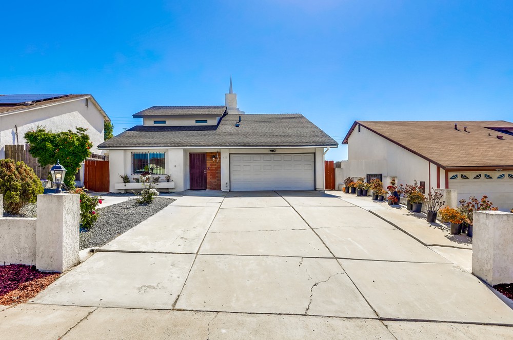 Virtual tour photo 5 of 52 for 425 Ozzie Way