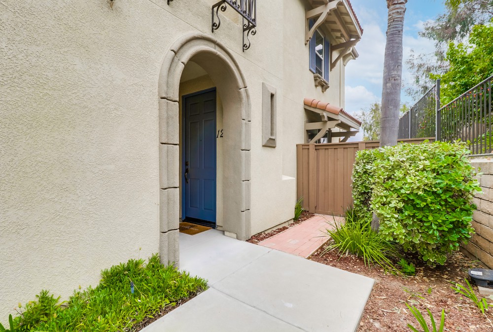 Virtual tour photo 1 of 50 for 425 S Meadowbrook Dr