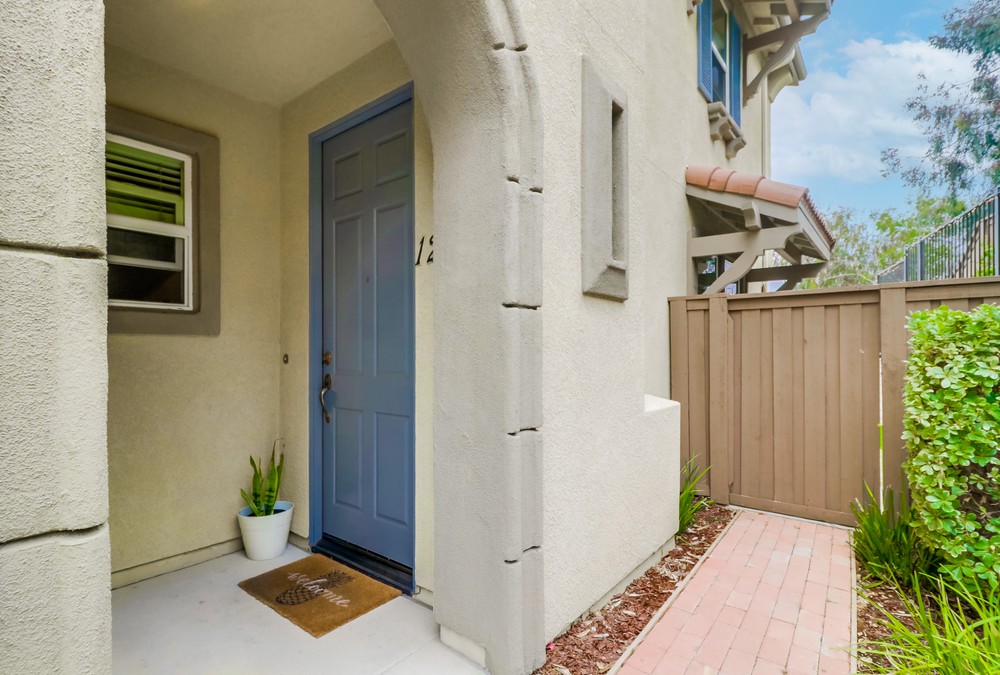 Virtual tour photo 3 of 50 for 425 S Meadowbrook Dr