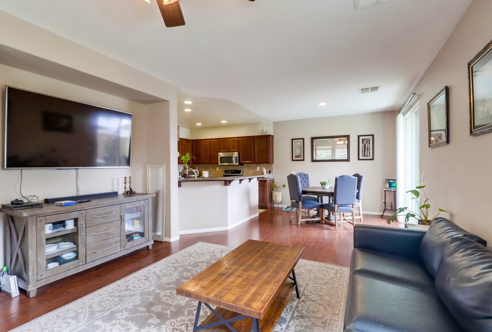 Virtual tour photo 7 of 50 for 425 S Meadowbrook Dr