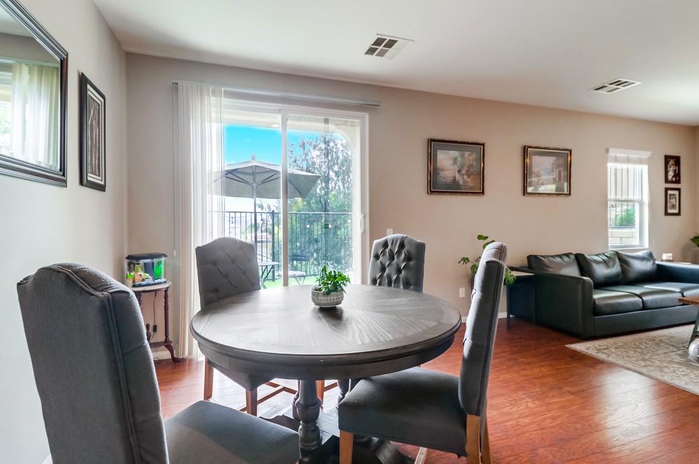 Virtual tour photo 8 of 50 for 425 S Meadowbrook Dr