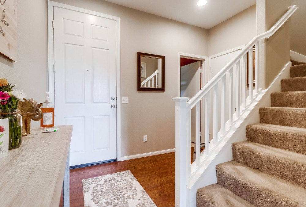 Virtual tour photo 19 of 50 for 425 S Meadowbrook Dr