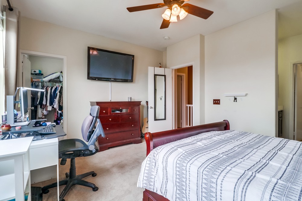Virtual tour photo 24 of 50 for 425 S Meadowbrook Dr