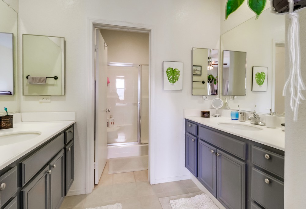 Virtual tour photo 26 of 50 for 425 S Meadowbrook Dr